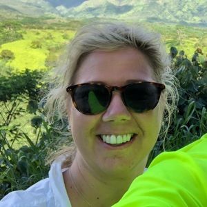 Meet your Posher, Hil